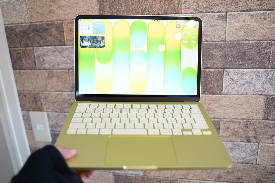 MacBook Neo 実機レビュー｜通信・動画編集・AI生成まで試した結果